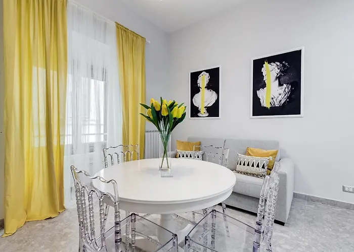 Crystal Trevi Fountain - Romedreamhome *